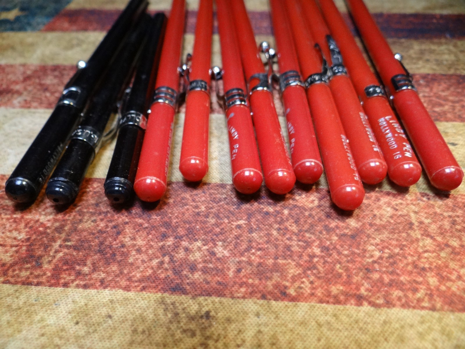 Vintage Lindy Pens Store Display with 12 Pens