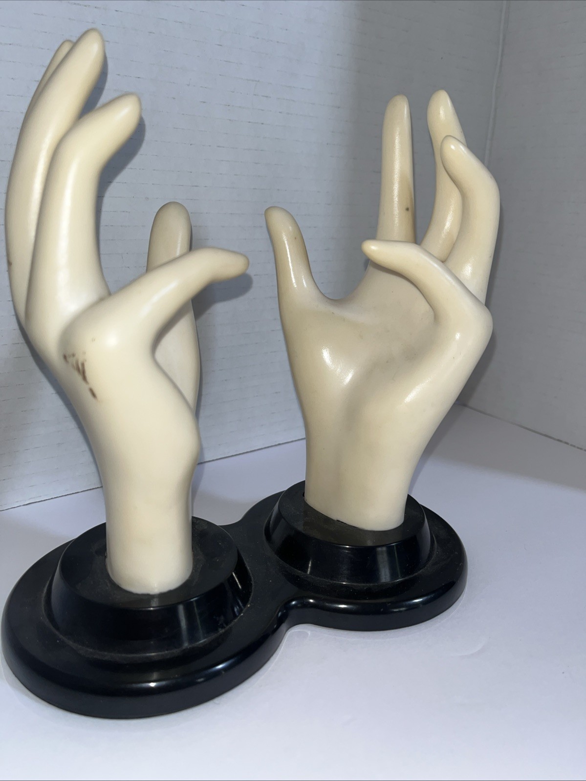 Vintage 1990 Giftware Double Mannequin Hands Jewelry Ring Display TX1