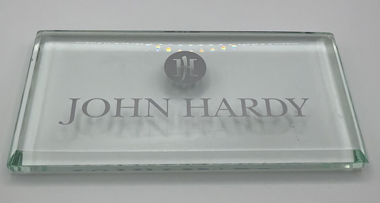 John Hardy Acrylic Leaning Display With 5×2.5 Inches
