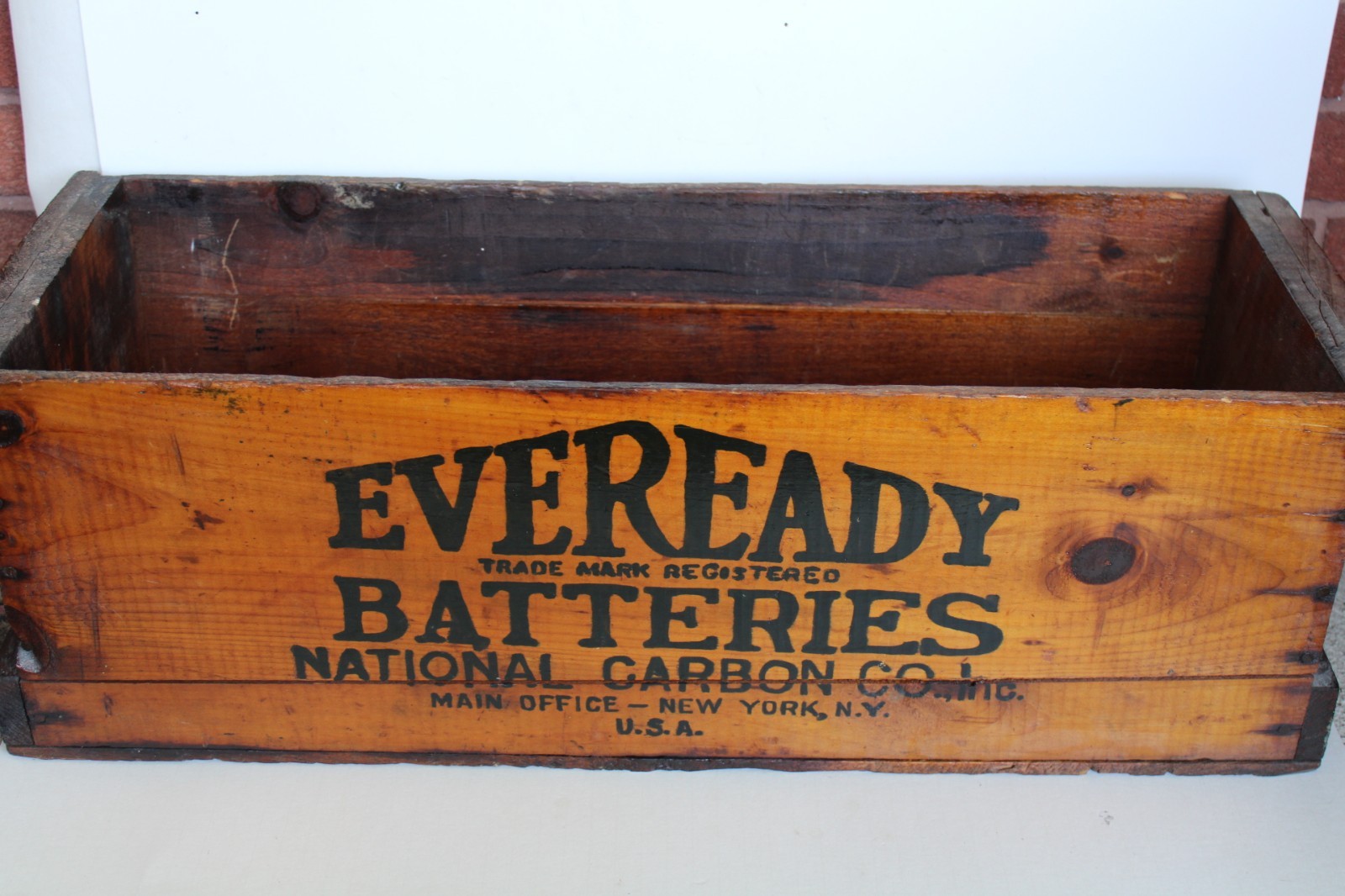 Antique 1920’s EVEREADY Batteries Large Wood Advertising Crate (27″)