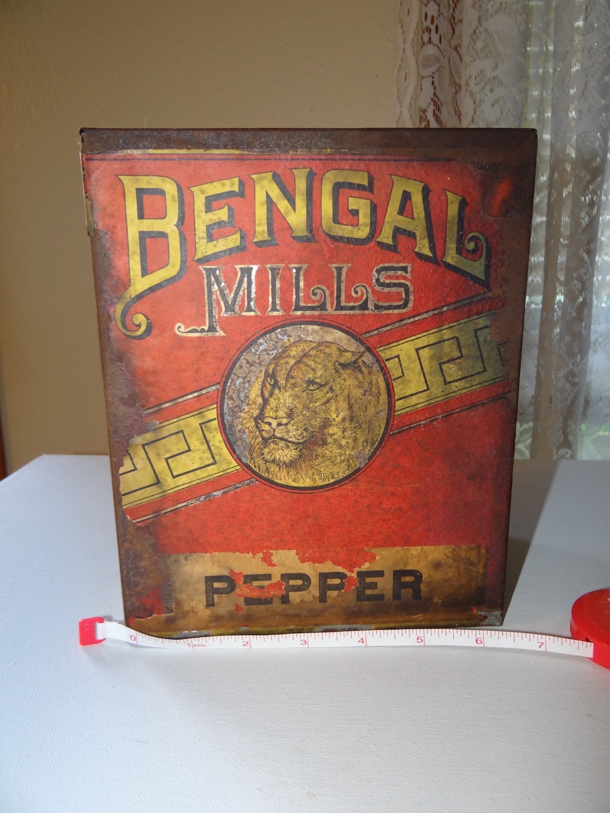 VINTAGE Bengal Mills Tiger logo Bulk Store Display large PEPPER tin hinged lid