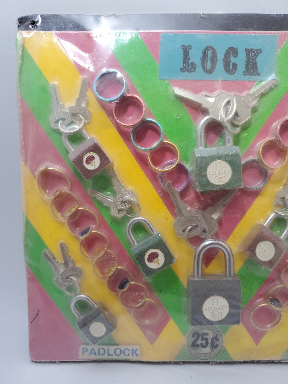 Vintage Gold Key Locks & Rings Store Display RARE NEW