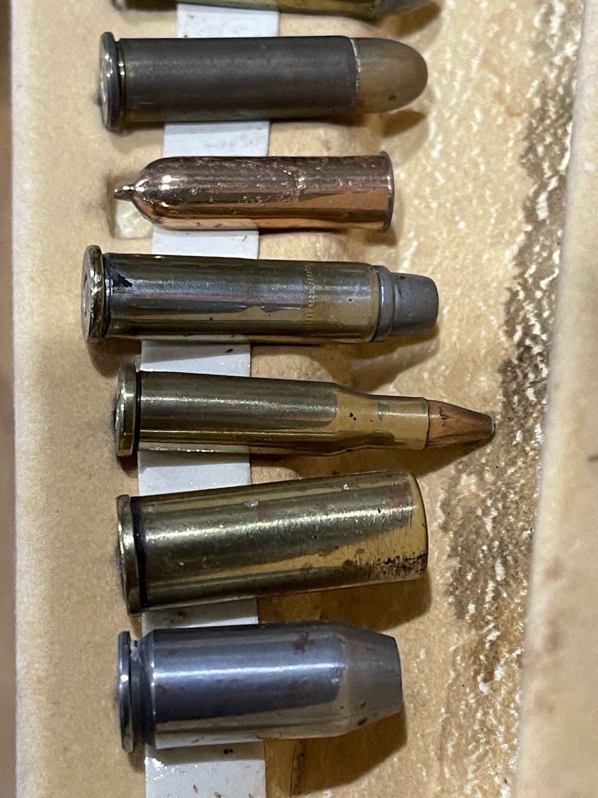 VINTAGE CARTRIDGE BULLET BOARD GUN DISPLAY ADVERTISING.
