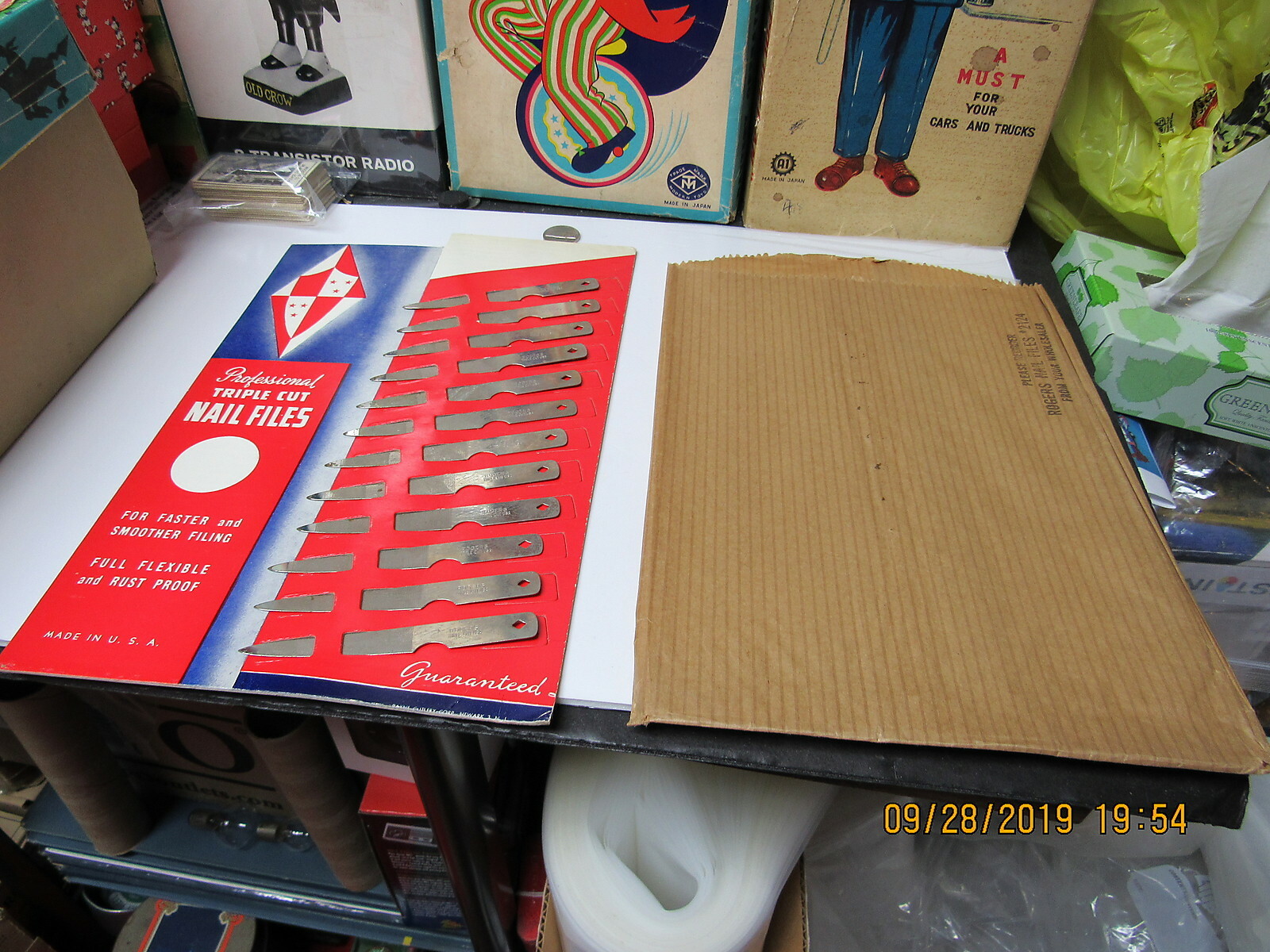 ROGERS 12 NAIL FILE STORE DISPLAY WITH EASEL PAYNE CUTLERY NEW OLD STOCK 40s-50s