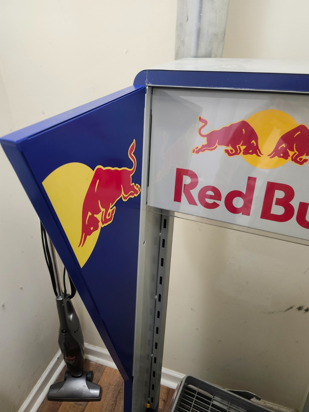 Red Bull Roll Around shelf with 5 shelves