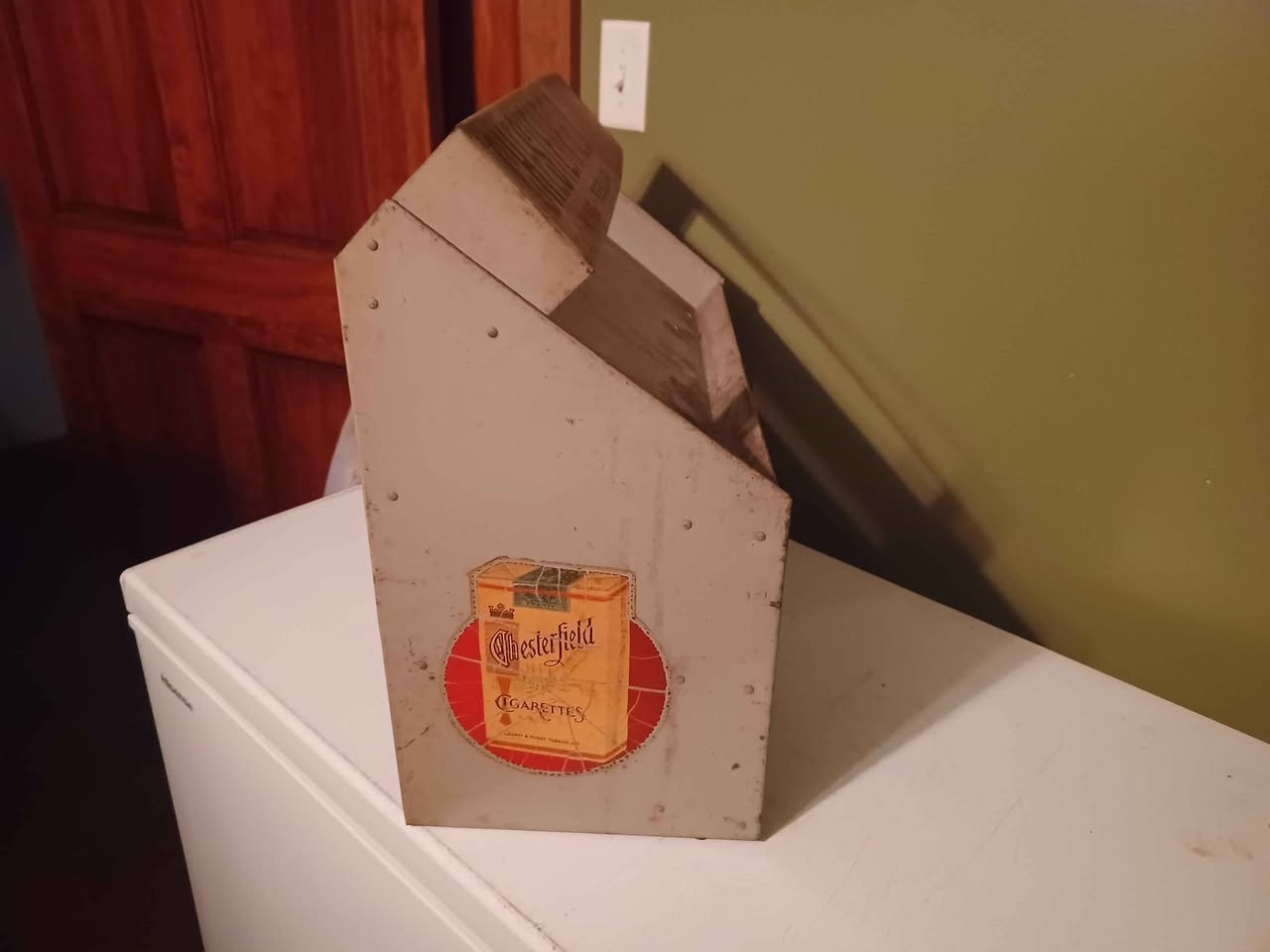 VINTAGE CHESTERFIELD/LM METAL GENERAL STORE CIGARETTE DISPLAY RACK