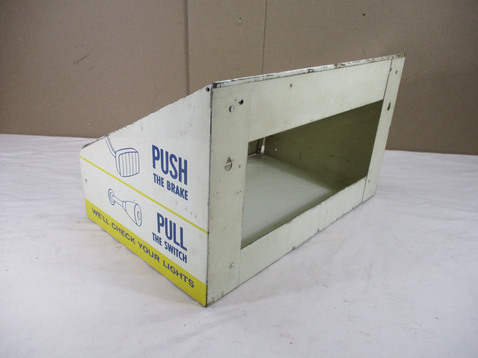 Vtg GE Automotive Dealer Service Station Auto Bulb Store Display Case Clear Lid