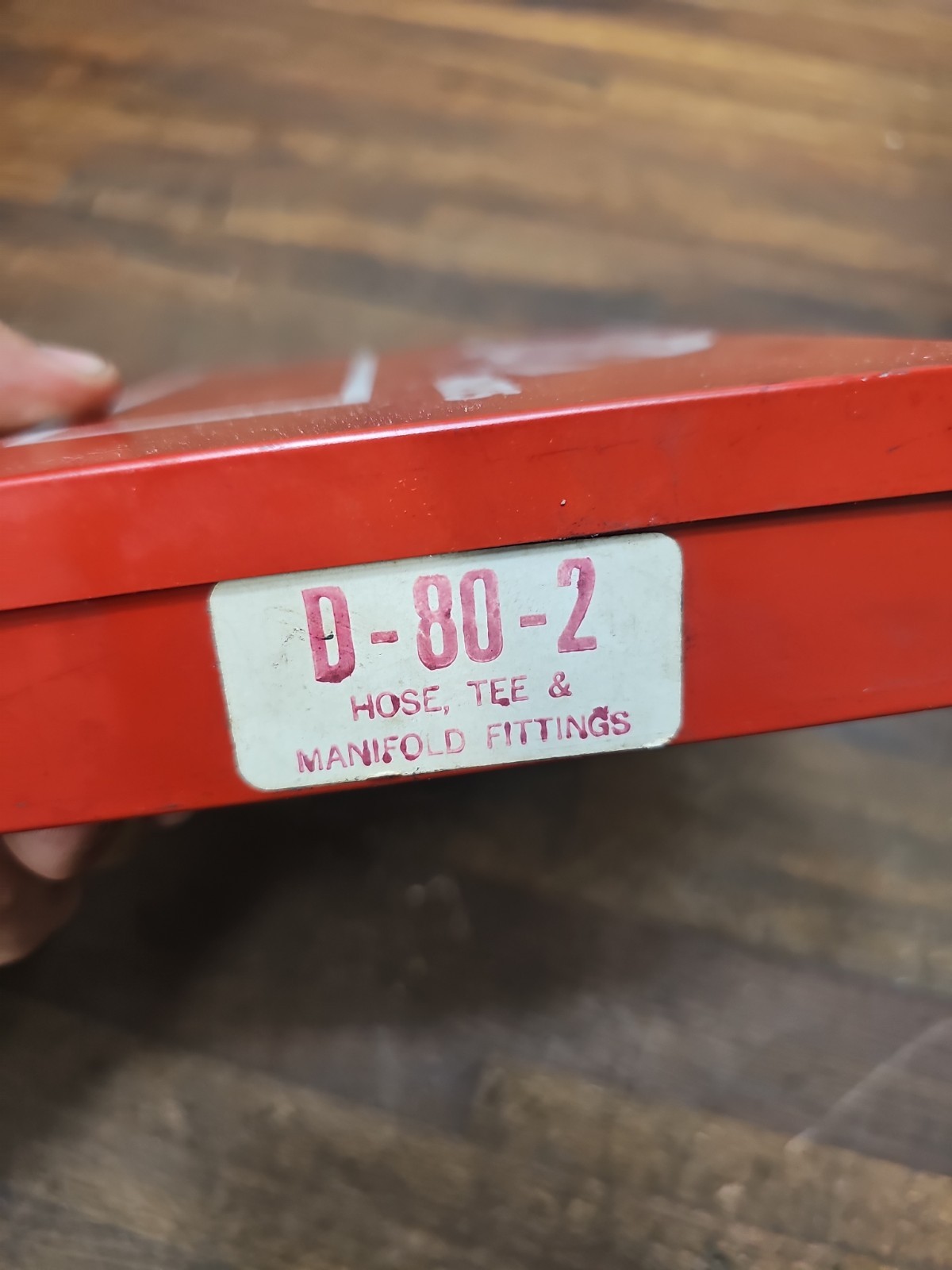 CR8- Vintage Trico Windshield Wiper Parts Display Red Metal Box D-80 w/ parts