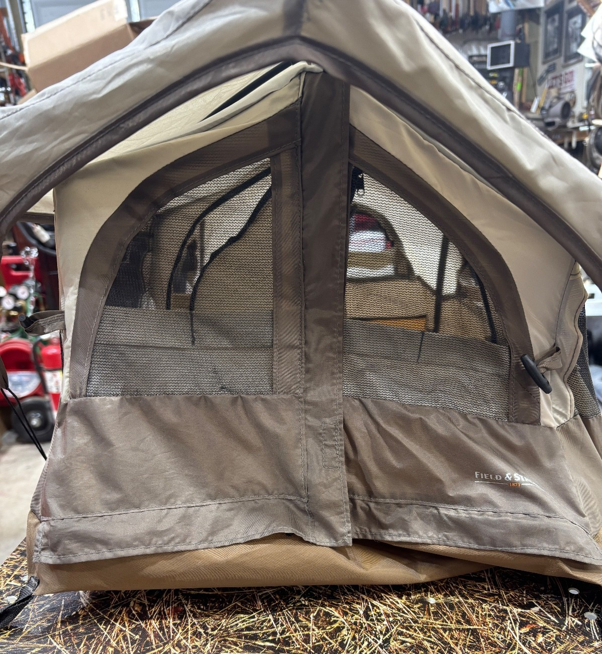 Field & Stream Store Display Mini Tent 2 Room 24x16x14 Neat Item. Read