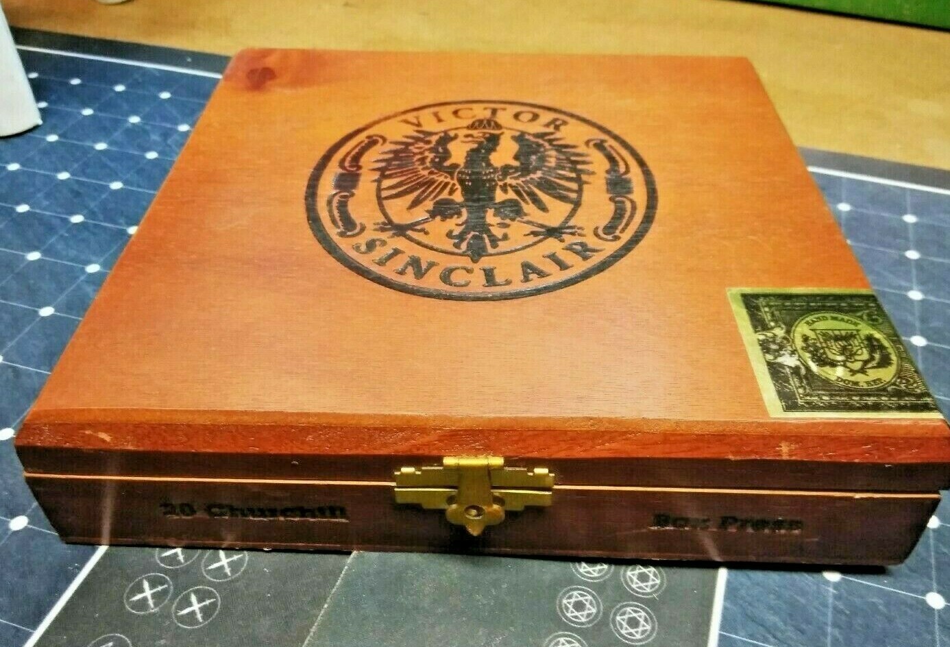 Victor Sinclair Wooden Empty Cigar Box -7.5″ x 7.5″ Beautiful Redwood Cedar Logo