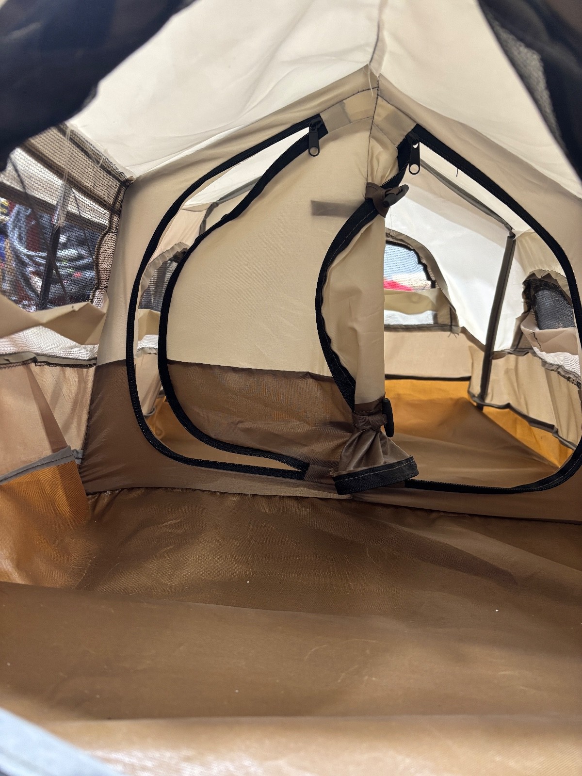 Field & Stream Store Display Mini Tent 2 Room 24x16x14 Neat Item. Read