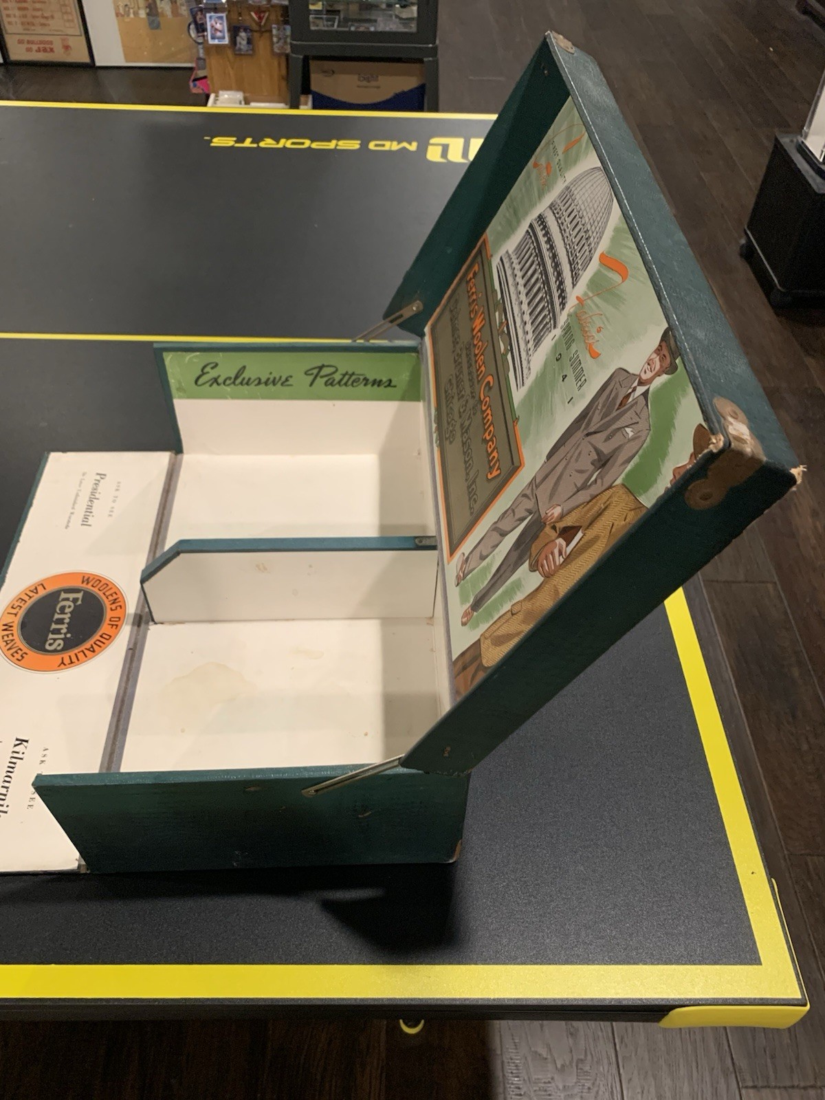 Vintage 1940’s Store Salesman Sample Box Ferris Woolen Company Chicago Illinois