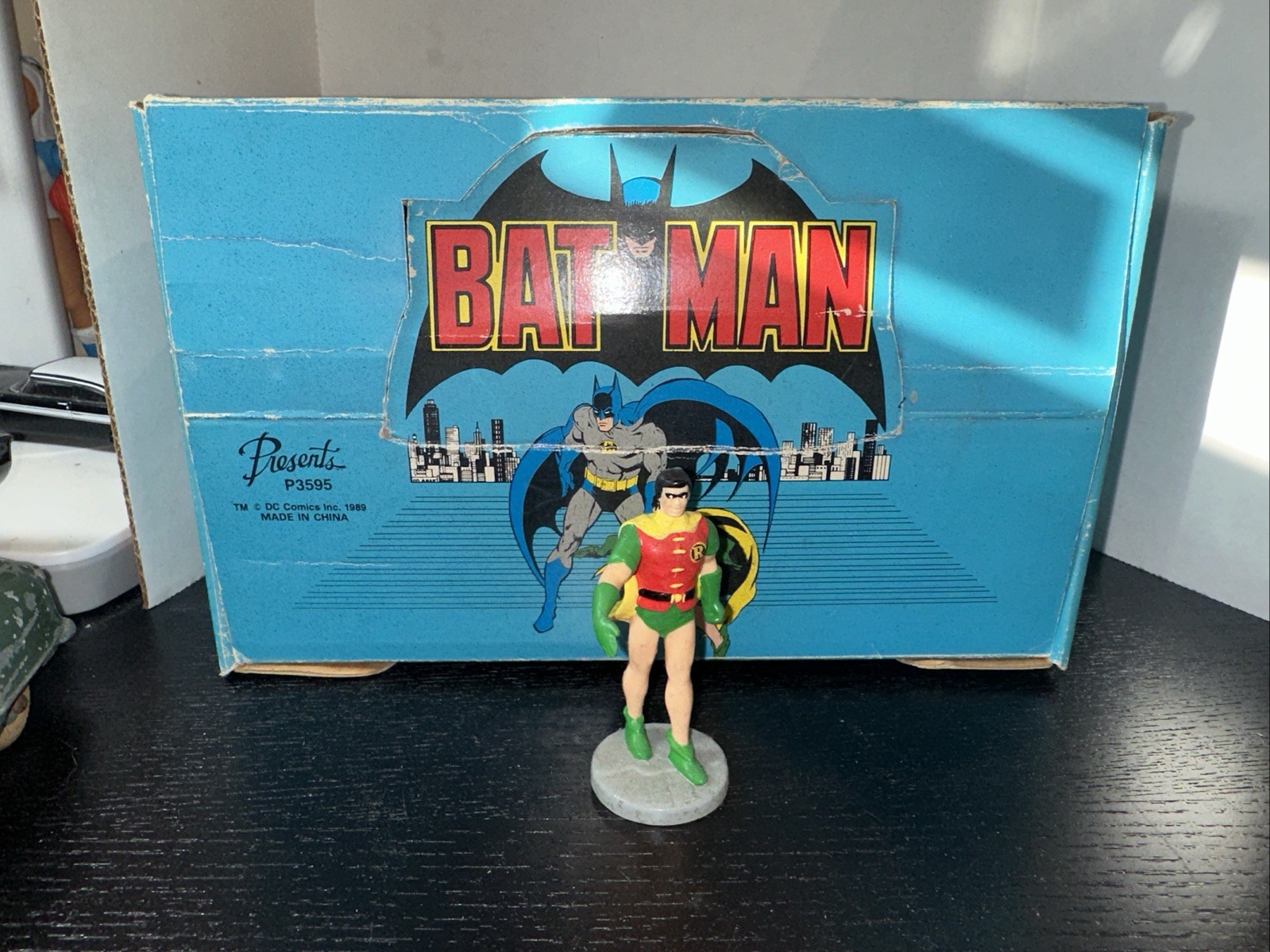 Vintage 1989 DC Presents BATMAN PVC Comic Book Action Figure Display Box RARE