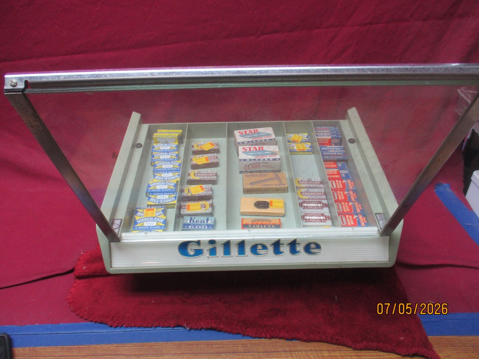 Original 1956 GILLETTE Safety Razor Store Countertop Display, Full of Old Stock