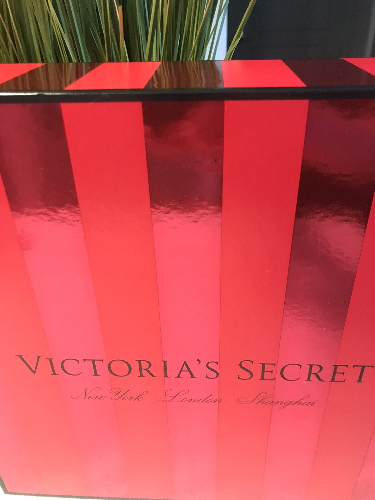 Victoria’s Secret Red Strip Hat Box NY London Shanghai Decor