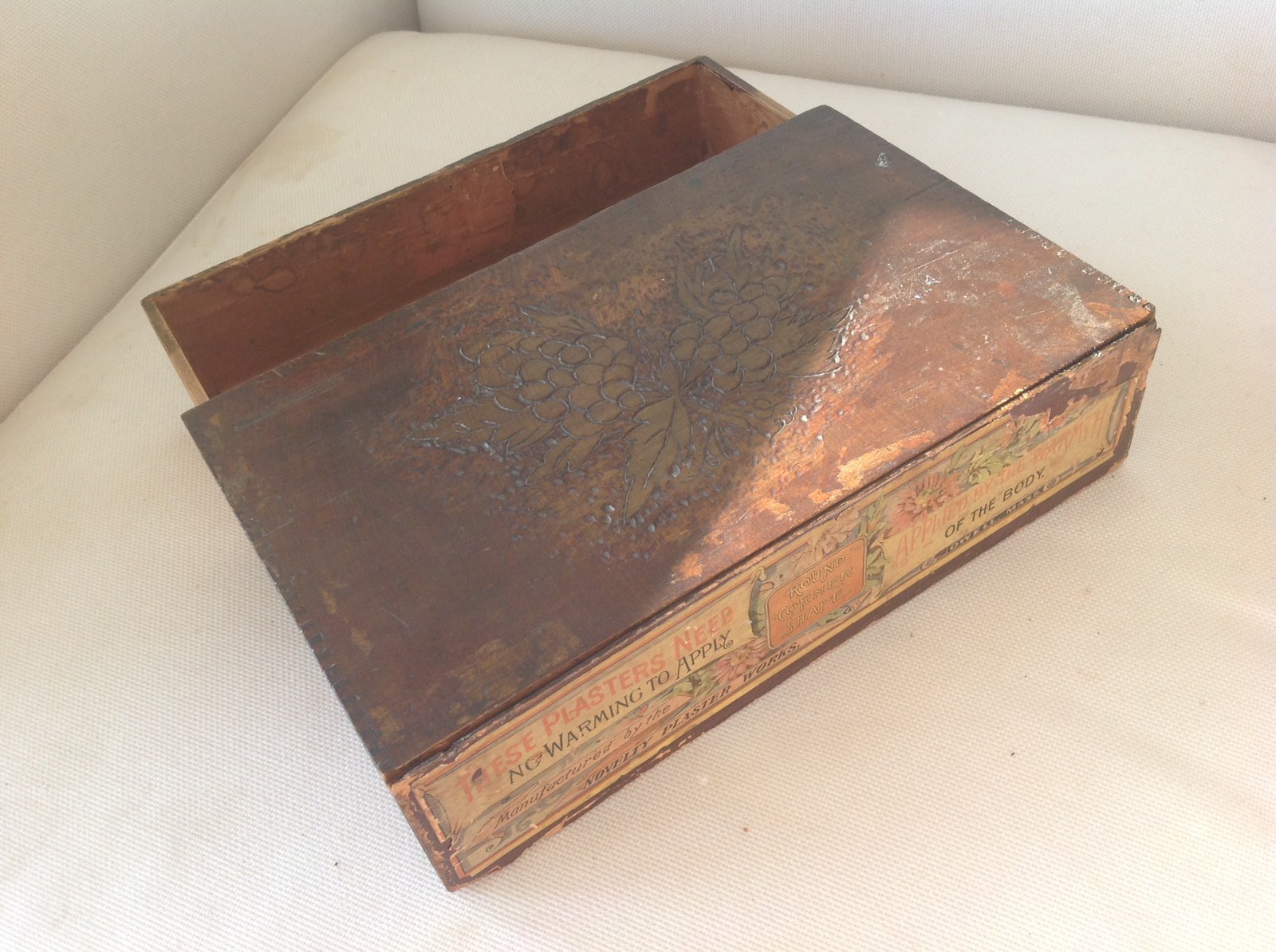 Novelty Plastic Works Vintage Plasters Display Box, Lowell, Mass.