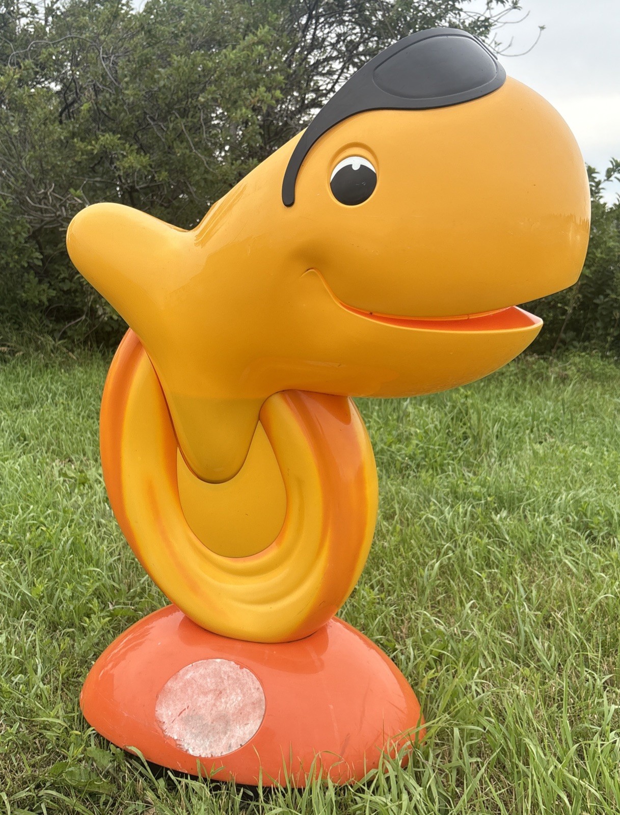 Goldfish Store Display Snack Holder – See Photos – Large Display Stand Goldfish