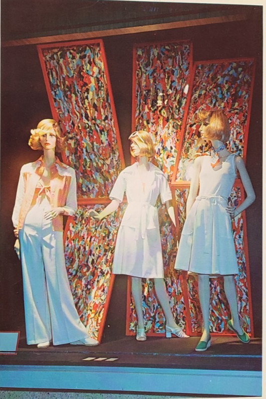 1975 E.J. KORVETTE 5TH AVE, NY WINDOW DISPLAY PHOTO PRINT ALL-WHITE