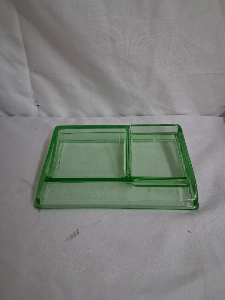 Clarks Teaberry Gum Display Tray Uranium Glass