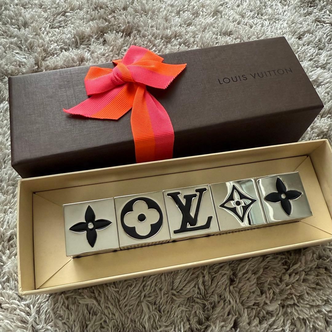 LOUIS VUITTON Christmas Limited Edition Dice Cube – Exclusive Holiday Design
