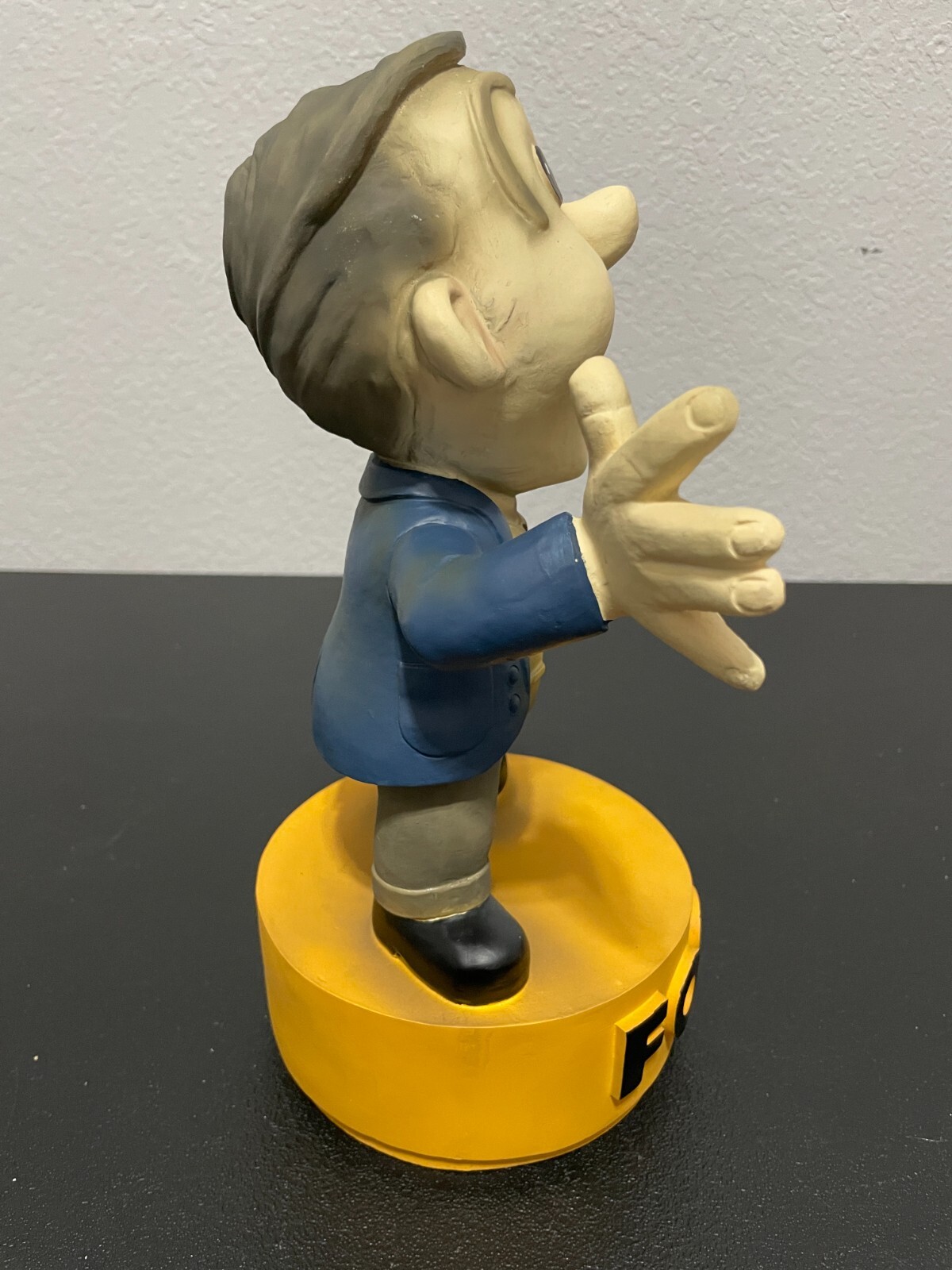 Fossil Watch Huge 13″ Store Display Figure/Statue Great Condition