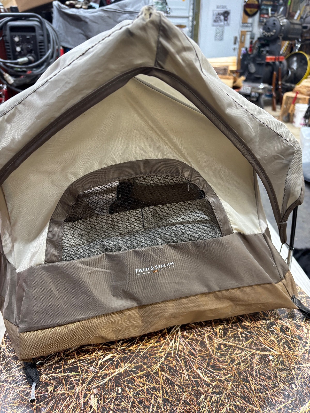 Field & Stream Store Display Mini Tent 2 Room 24x16x14 Neat Item. Read