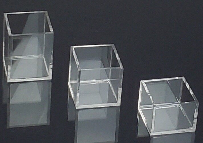T’z Tagz New Clear Acrylic Box Display Cubes up to 30 W, 3.5 D, 4-Inch High