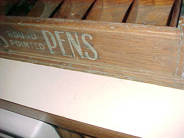 circa 1900 HUNT ‘S PENS – OAK COUNTER-TOP MERCHANDISER – GREAT DISPLAY