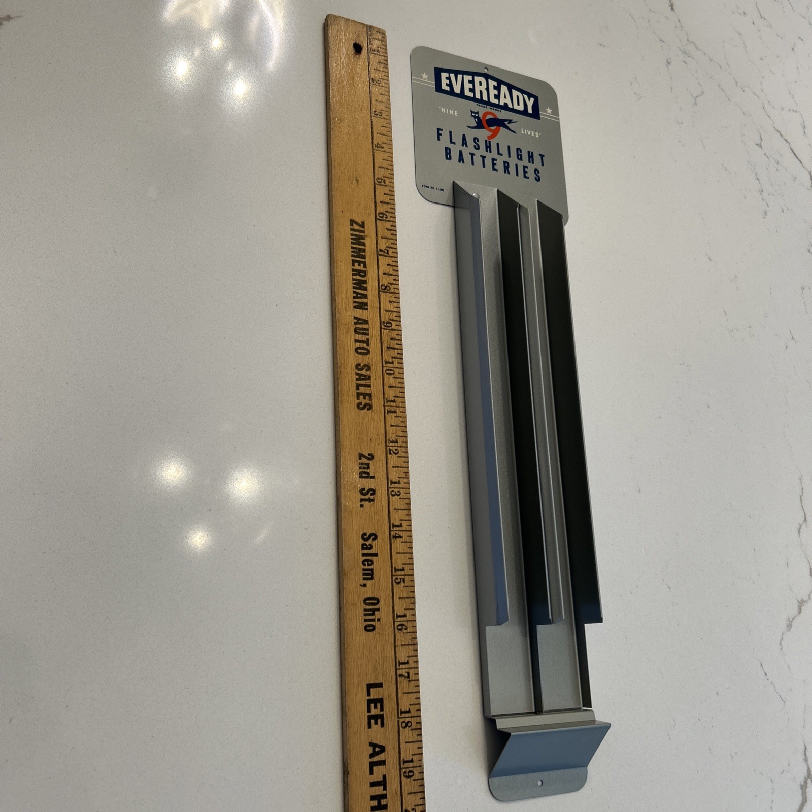Vintage Eveready Battery Batteries Advertising Store Display Shelf No. F-1802
