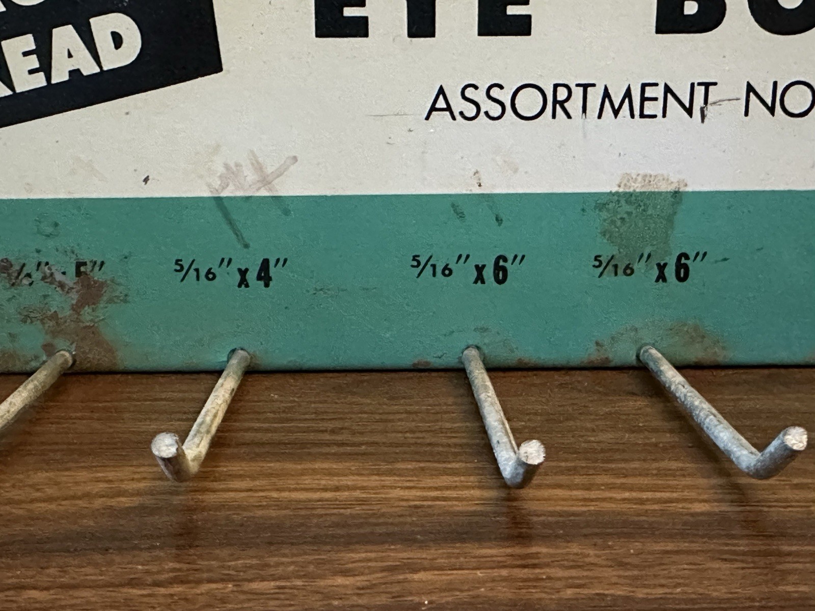 VTG TURNBUCKLES INC. “TURN BUCKLES & EYE BOLTS” METAL STORE DISPLAY. SEA-FOAM