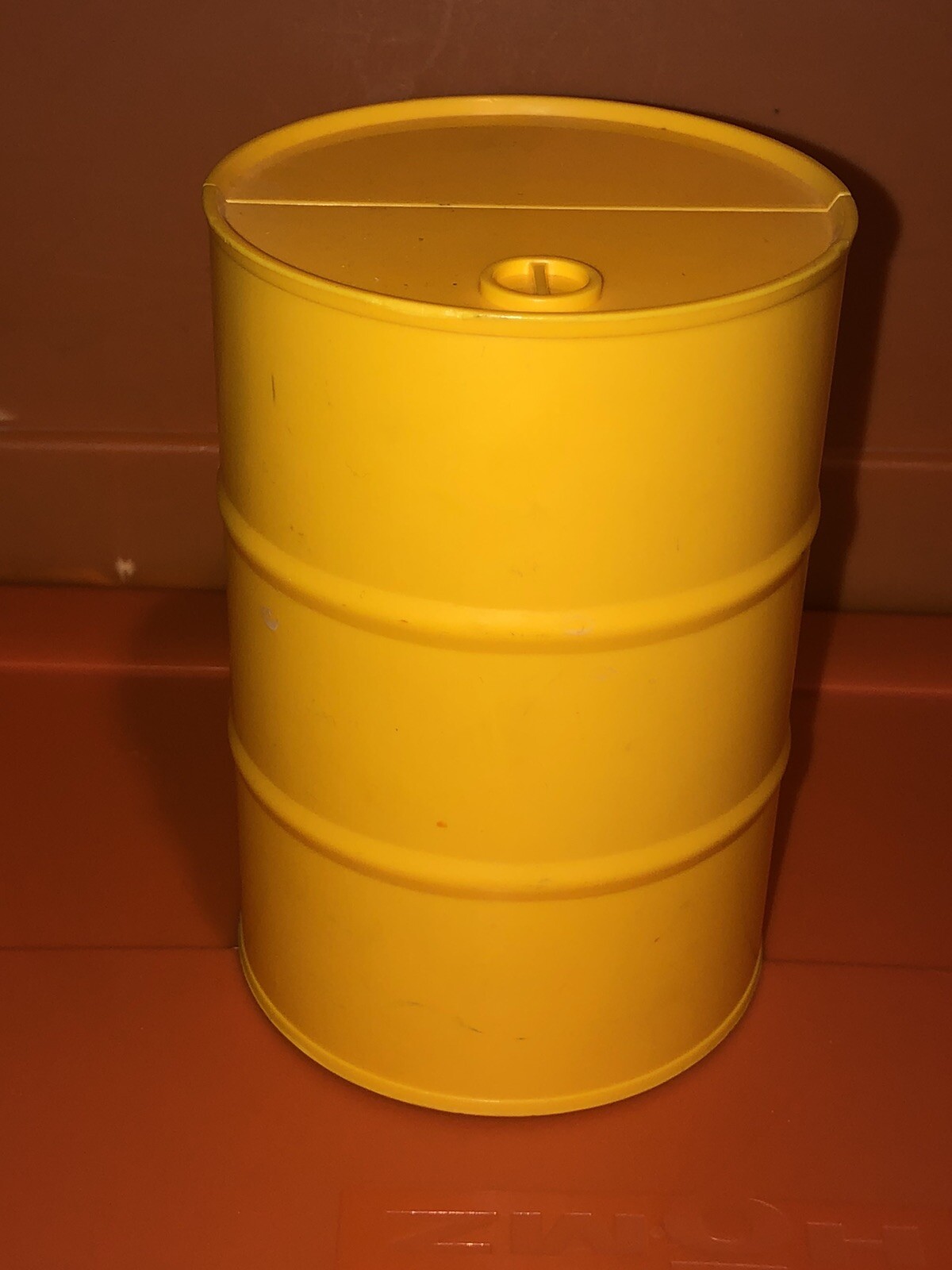 Kickers Marine Boat Speaker Yellow Plastic Oil Barrel Store Display Advertising