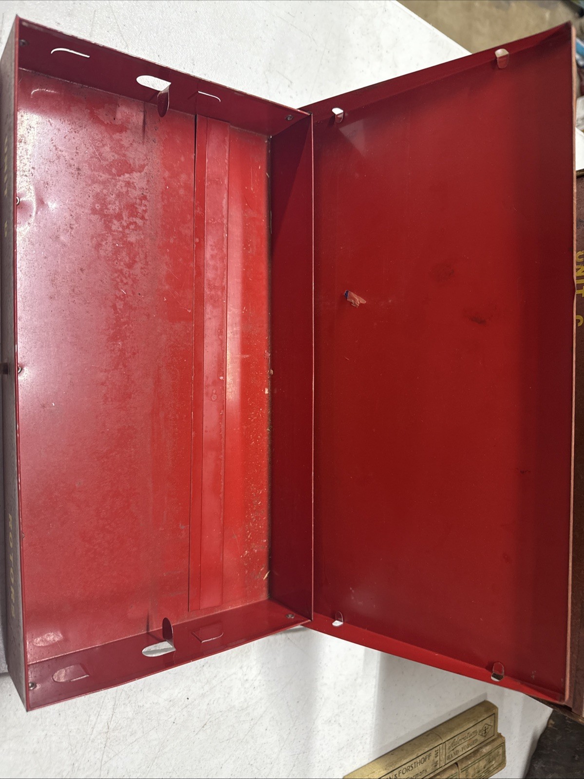 World Wide Genuine Wells Automotive Display Advertising Box SUPER RARE HARD FIND