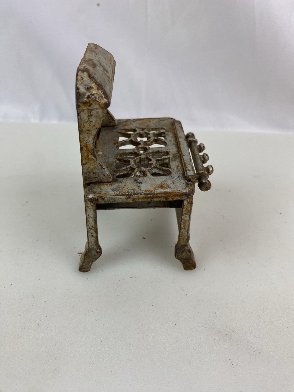Antique Royal Cast Iron Miniature Cook Stove Salesman Sample/Dollhouse Toy