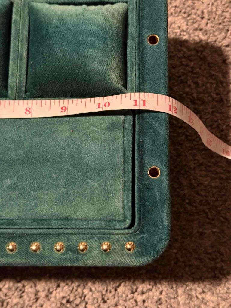 Gucci Store Jewelry Watch Display 2 Row Drawer Pull Brand Sign Green Felt