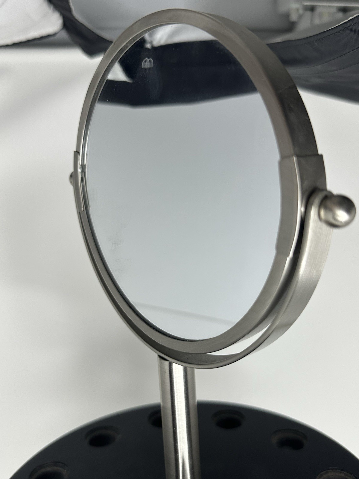 Kiehl’s Retail Store Display Mirror Brush Holder Counter Fixture Wood Stand