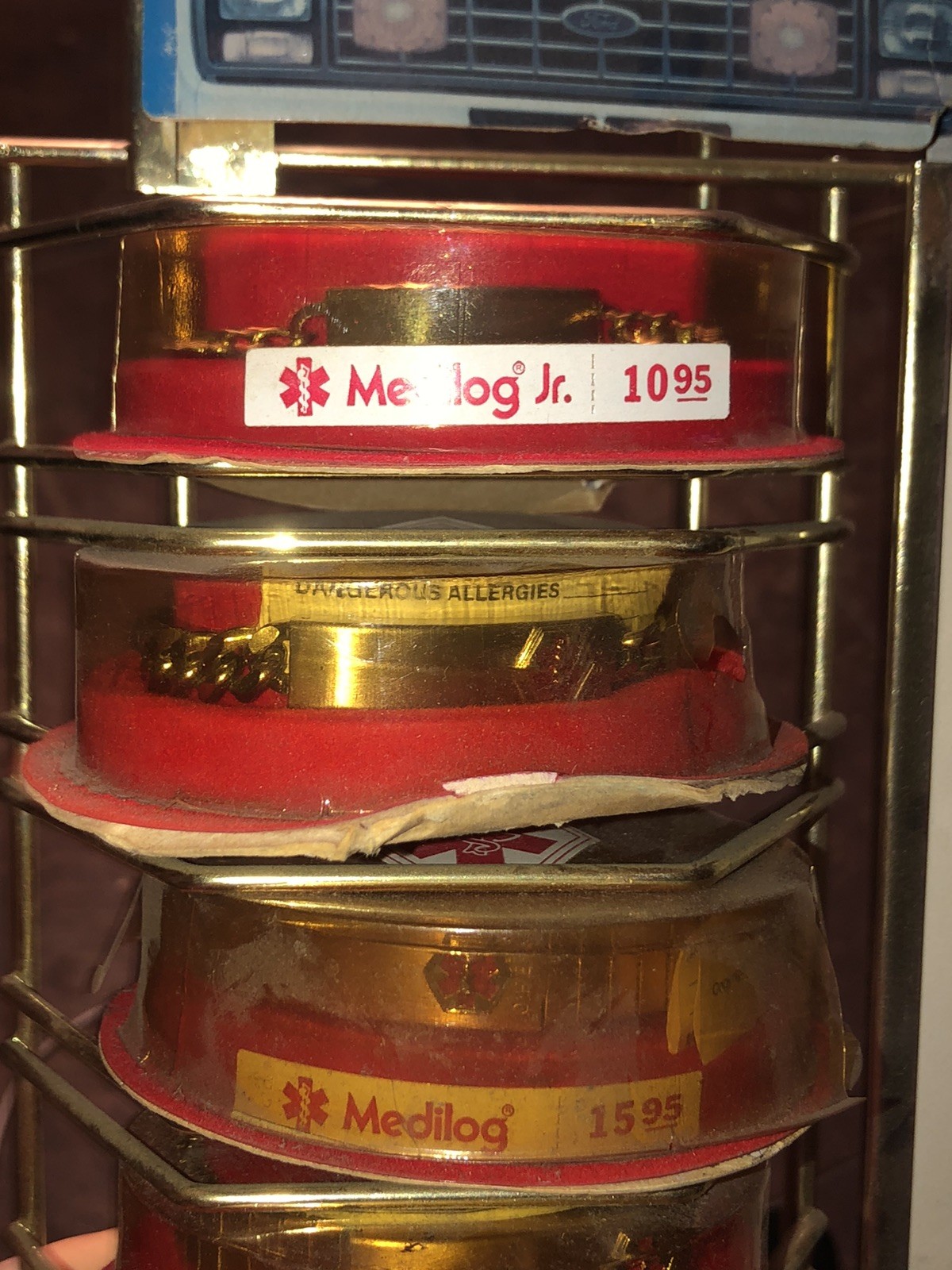 Vintage Medilog By Speidel Advertising Display With 6 Bracelets 9 1/2”W By 14”H