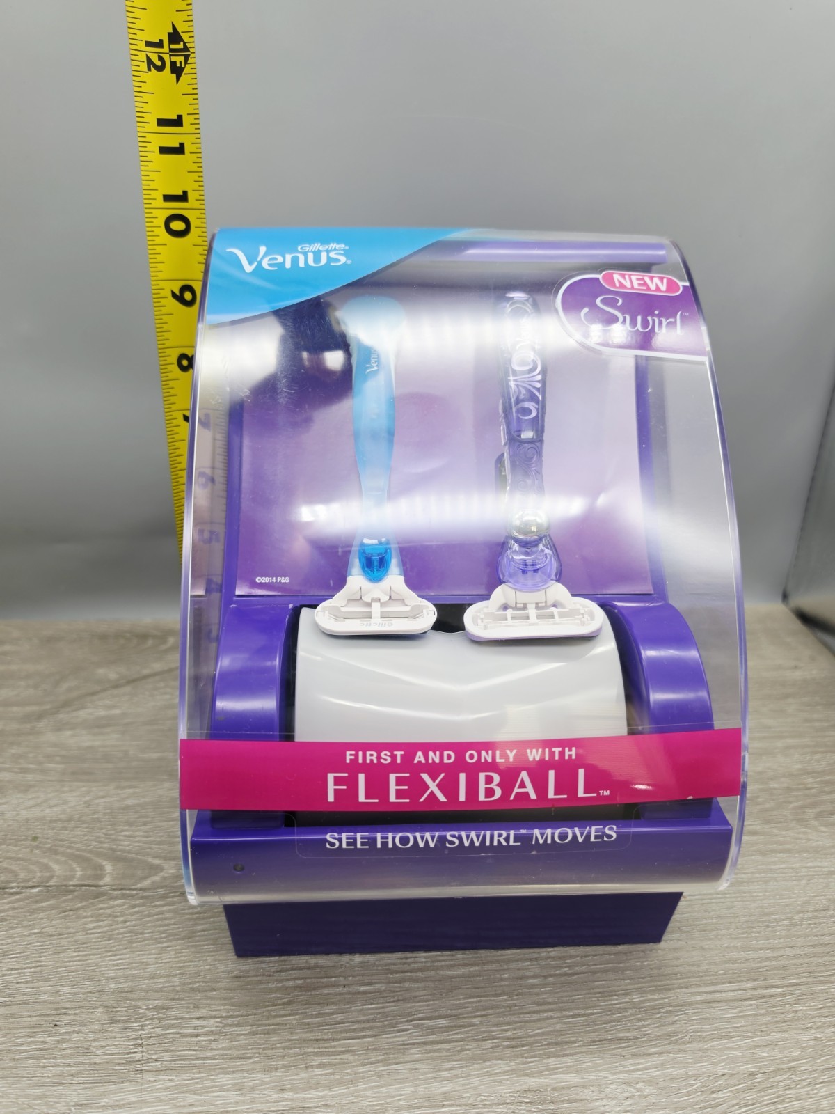 Gillette Venus Swirl retail display showcasing razors “Flexiball” Motion Sensor