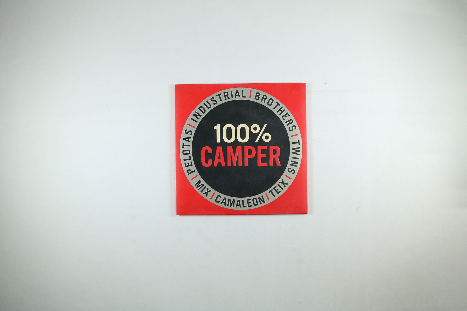 100% Camper Industrial Brothers Red BlackShoe Display EUC