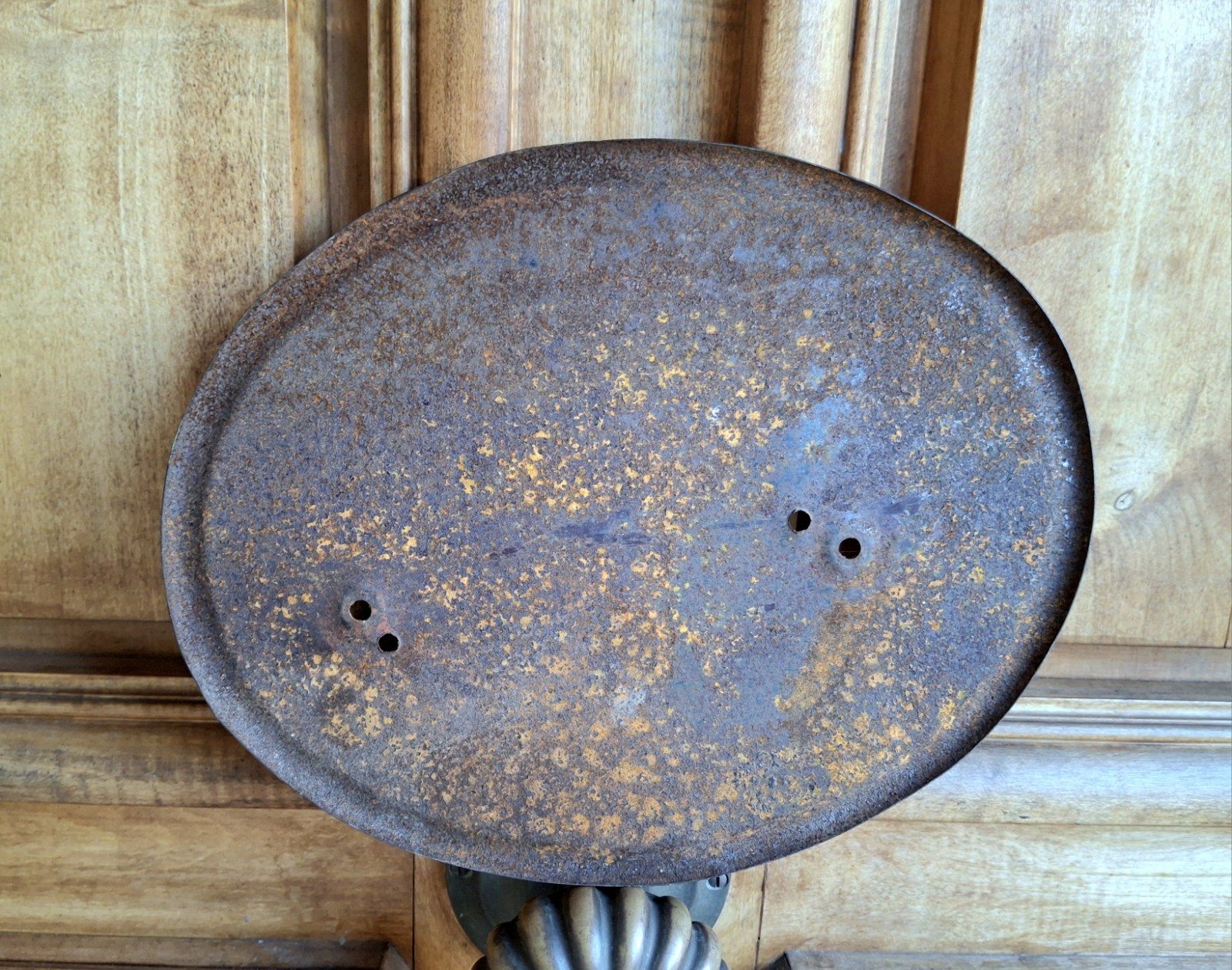 Motorcycle rally plate – Circuit Lyon Charbonnière – 1947-1948 ́? Automobilia