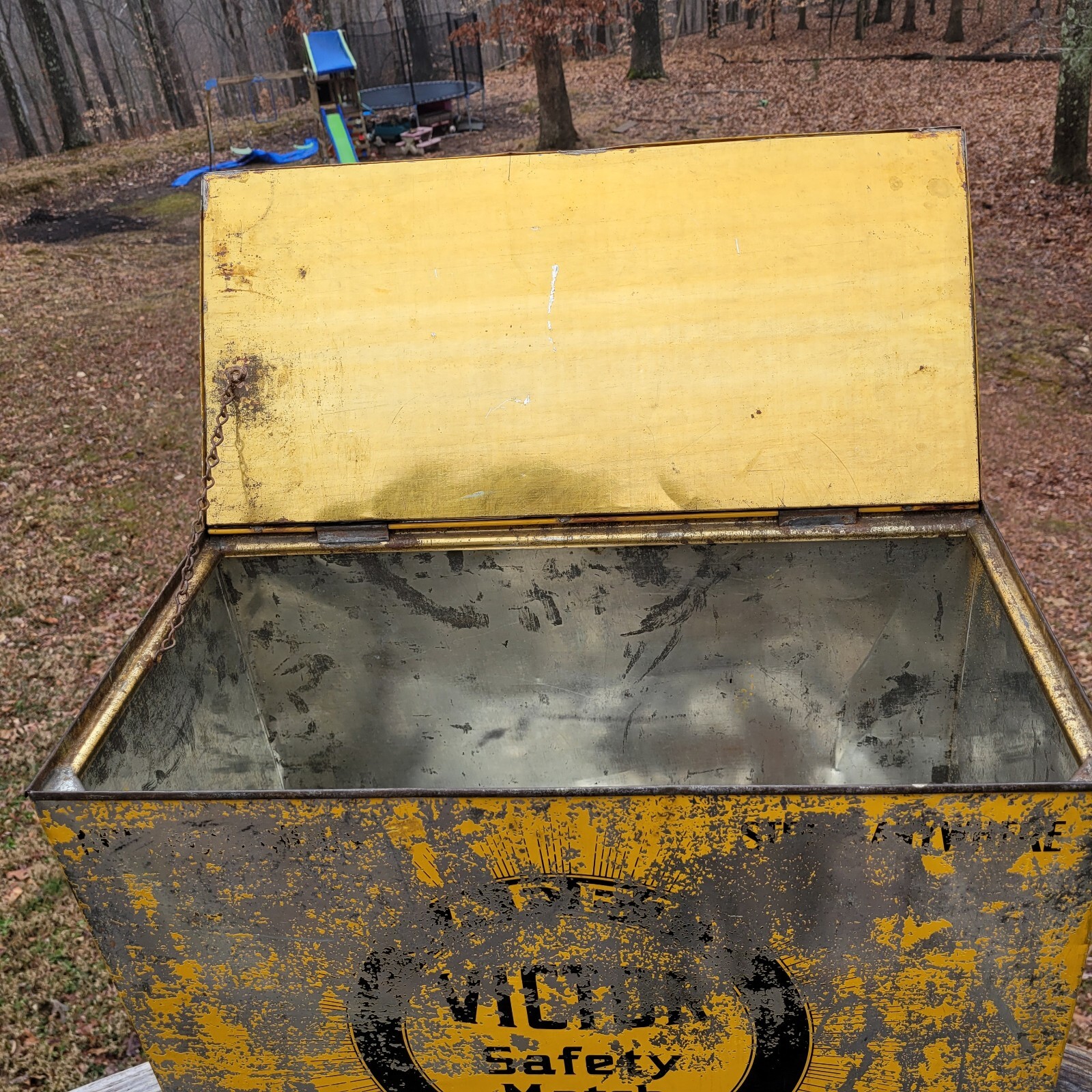 Lg Antique VICTOR SAFETY MATCHES Tin Shipping Country Store Advertising Sign Box