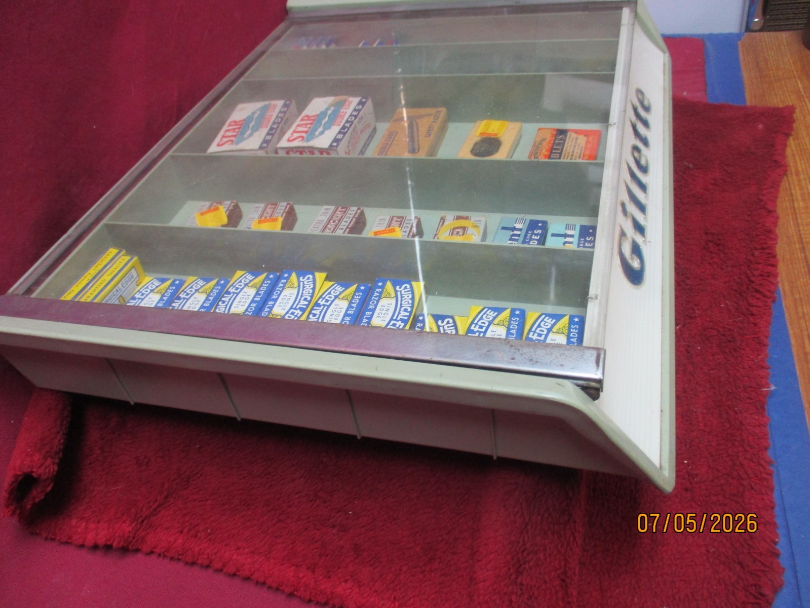 Original 1956 GILLETTE Safety Razor Store Countertop Display, Full of Old Stock