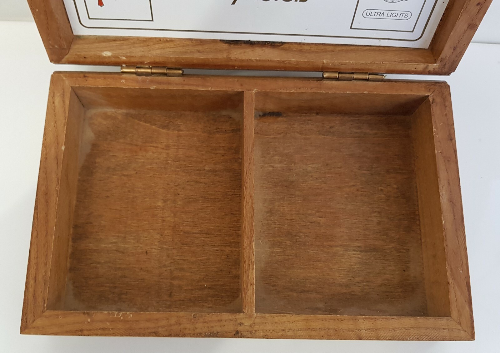 JOLLY HOTELS CHESTERFIELD PHILP MORRIS Pub Cigarette Tobacco Holder Wooden Box