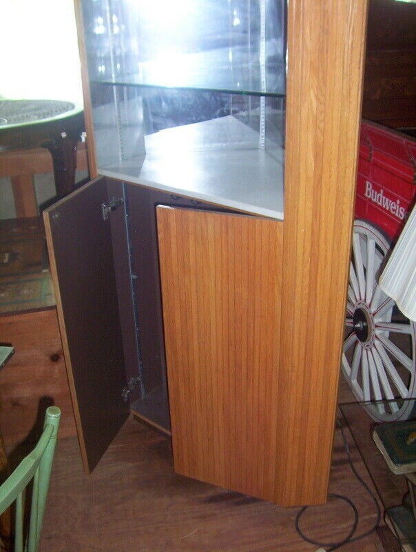 Corner Oak cabinets /Art/Museum Treasures lighted display 95X35X22 have 2