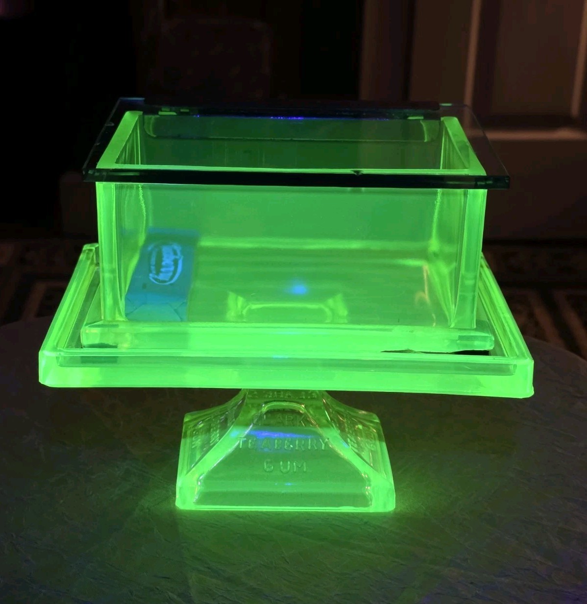 Awesome Clark’s Teaberry Gum Yellow Uranium Glass Stand and Display Box