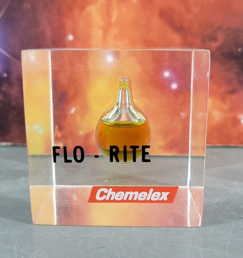 CHEMELEX FLO-RITE ACRYLIC CUBE DISPLAY w/SUSPENDED OIL ADVERTISING PETROLIANA