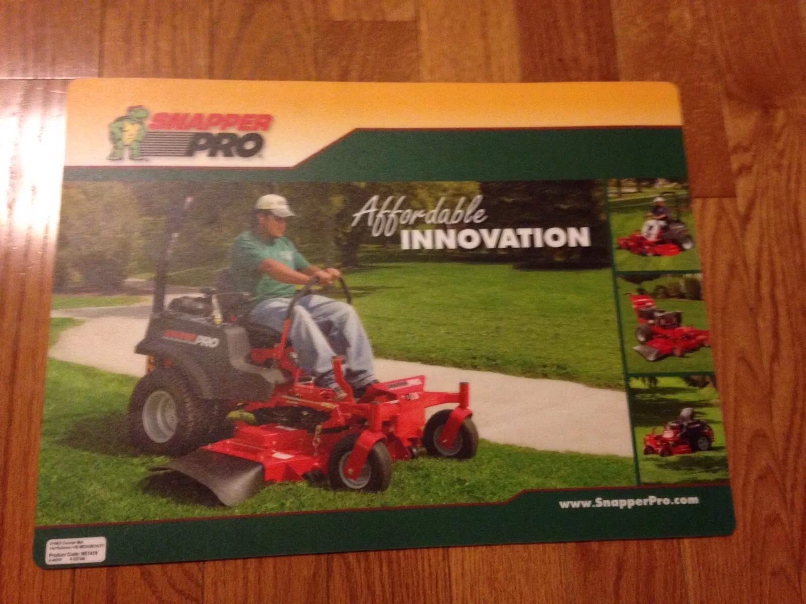 New Snapper Pro Lawnmowers Advertising Counter Mat Great Graphics!