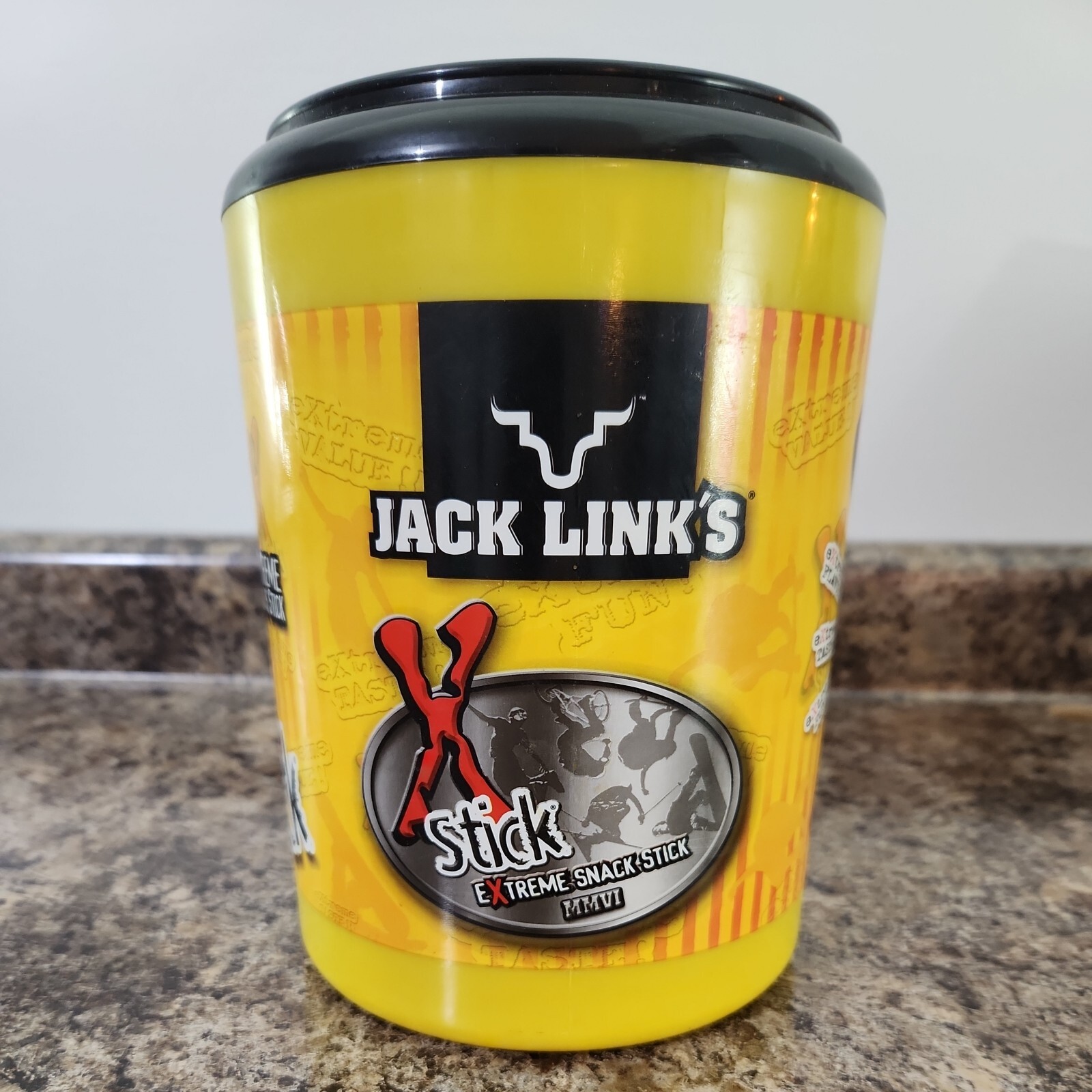 2006 Jack Links Extreme Stick Snack Stick Counter Display Mug Jerky Gast Station