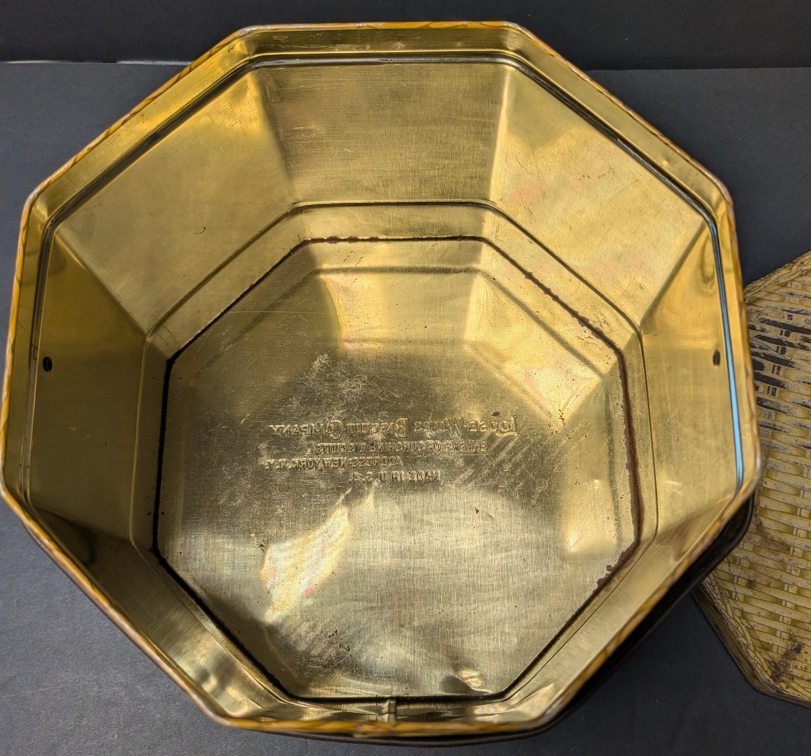 Vtg Yellow Basket Weave Tin LOOSE-WILES BISCUIT CO Cottage Rustic Country Granny