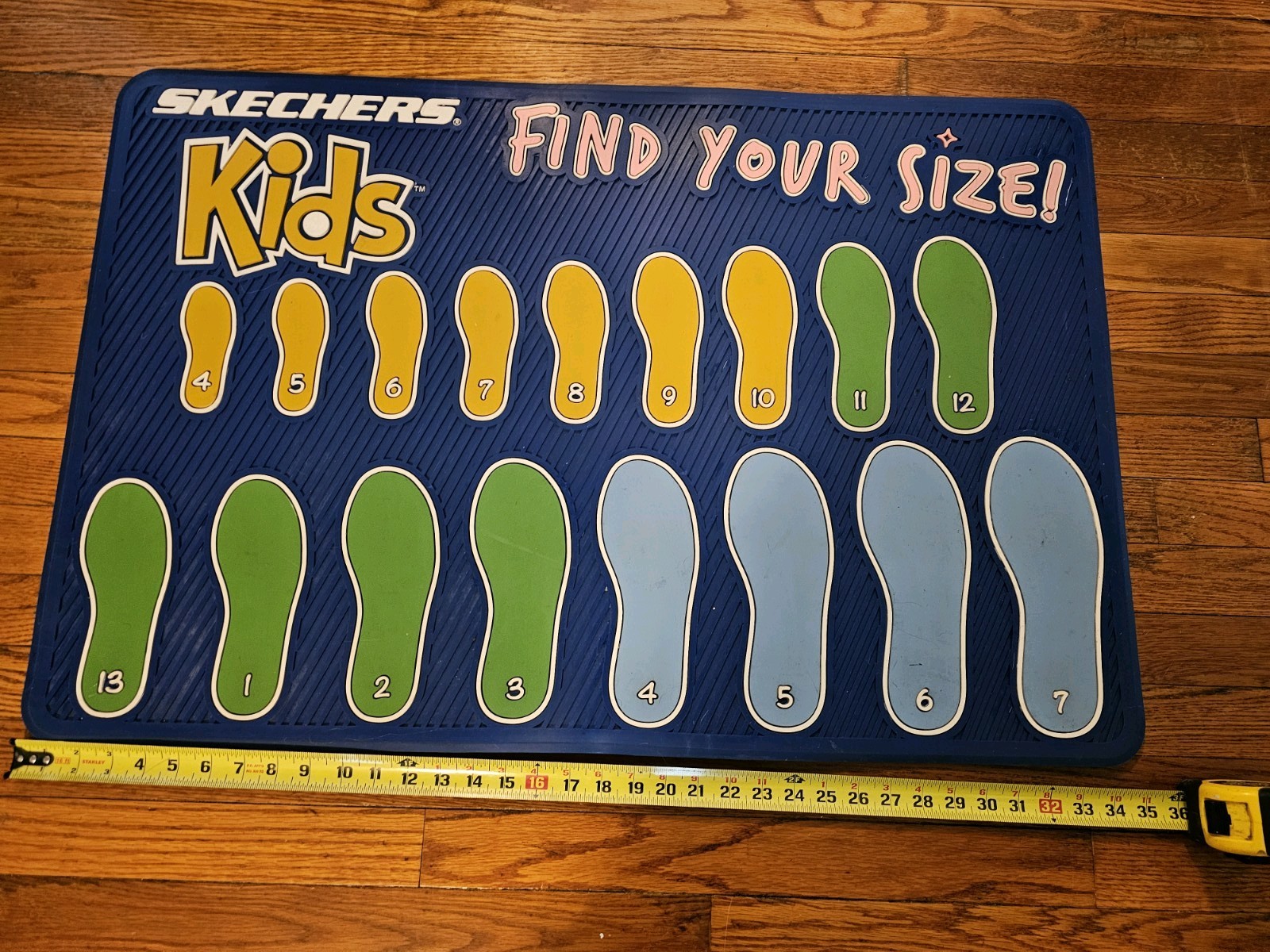 Older Sketchers Kids Shoes Find Your Size Shoe Mat/Chart VHTF Store Display