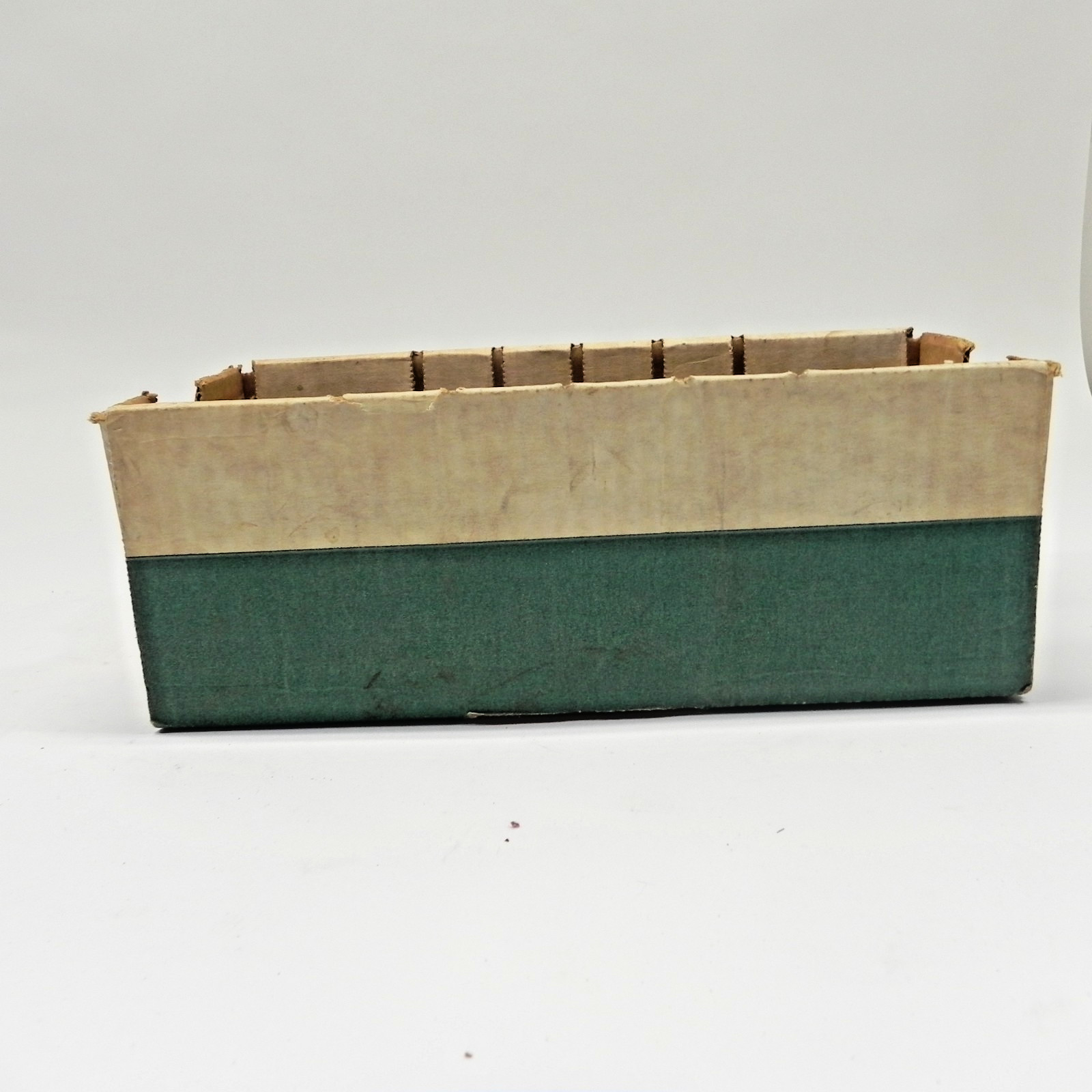 EIS AUTOMOTIVE CORP SERVICE STATION COMPONENTS CARDBOARD BOX EMPTY DISPLAY USED